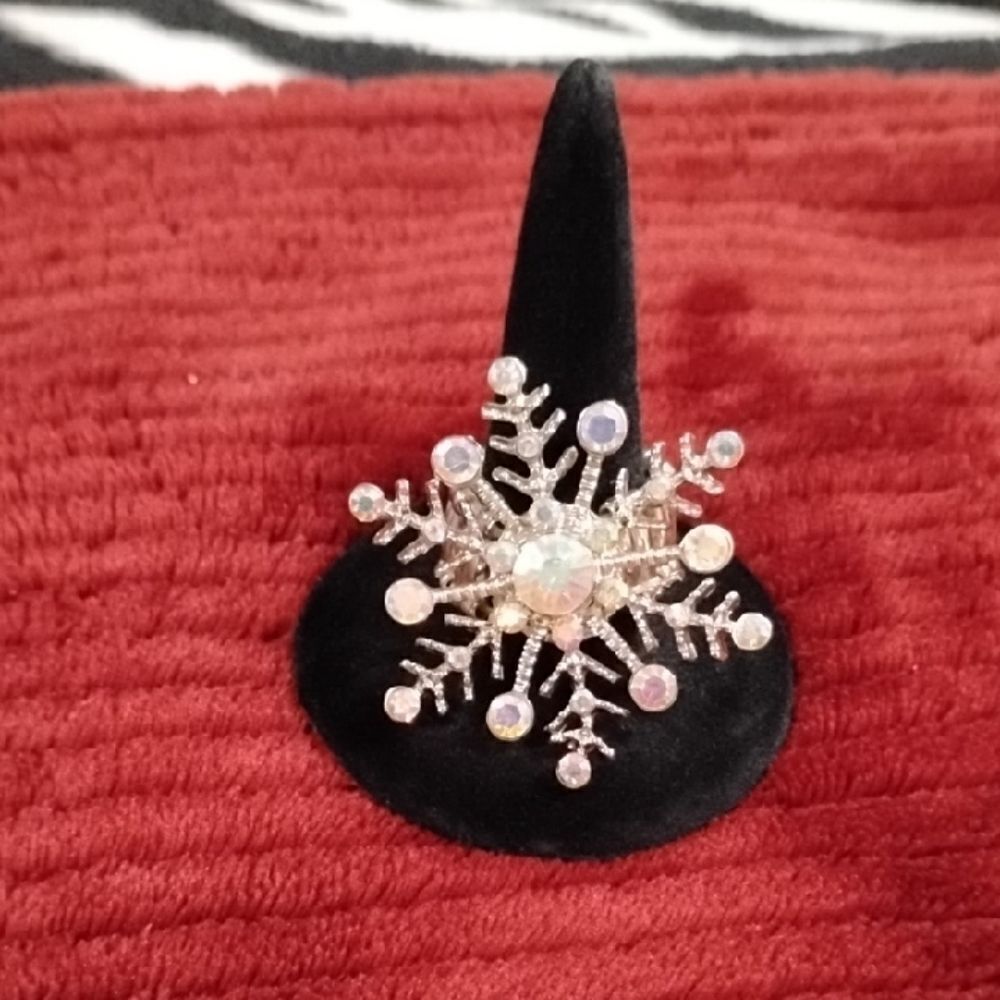 Avon Silver Snowflake Statement Ring